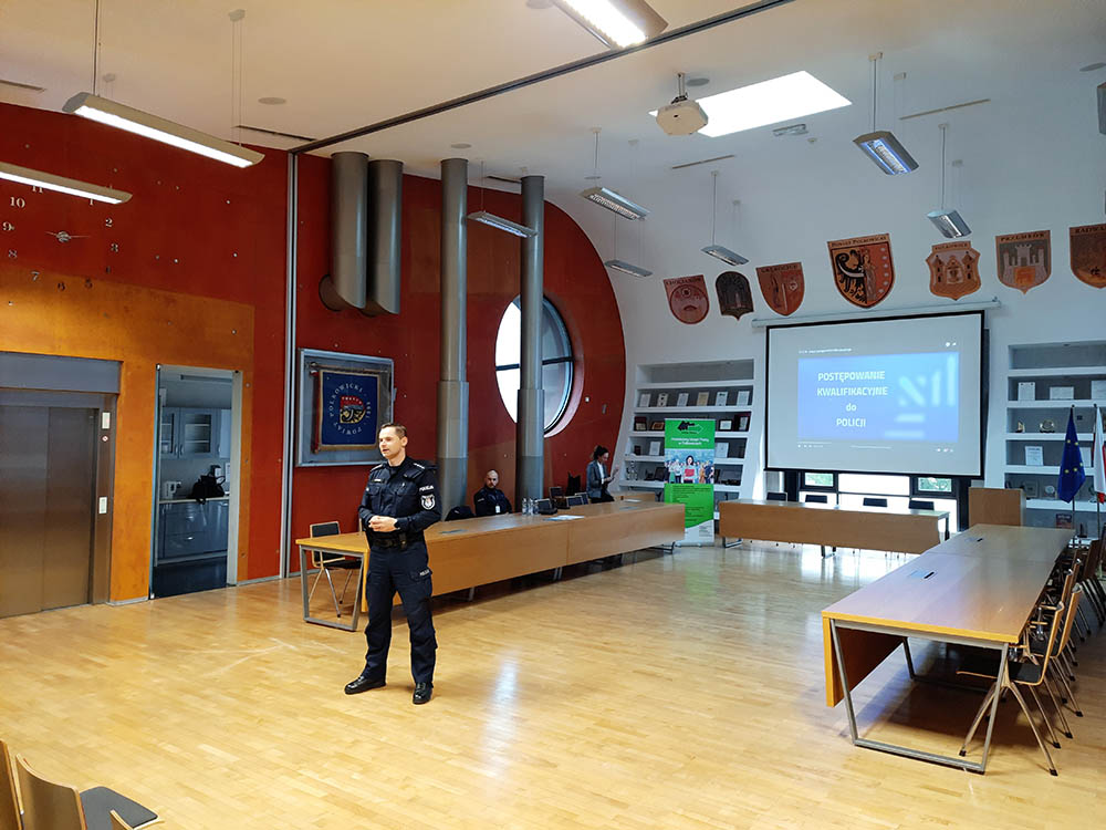 SPOTKANIE Z POLICJANTAMI