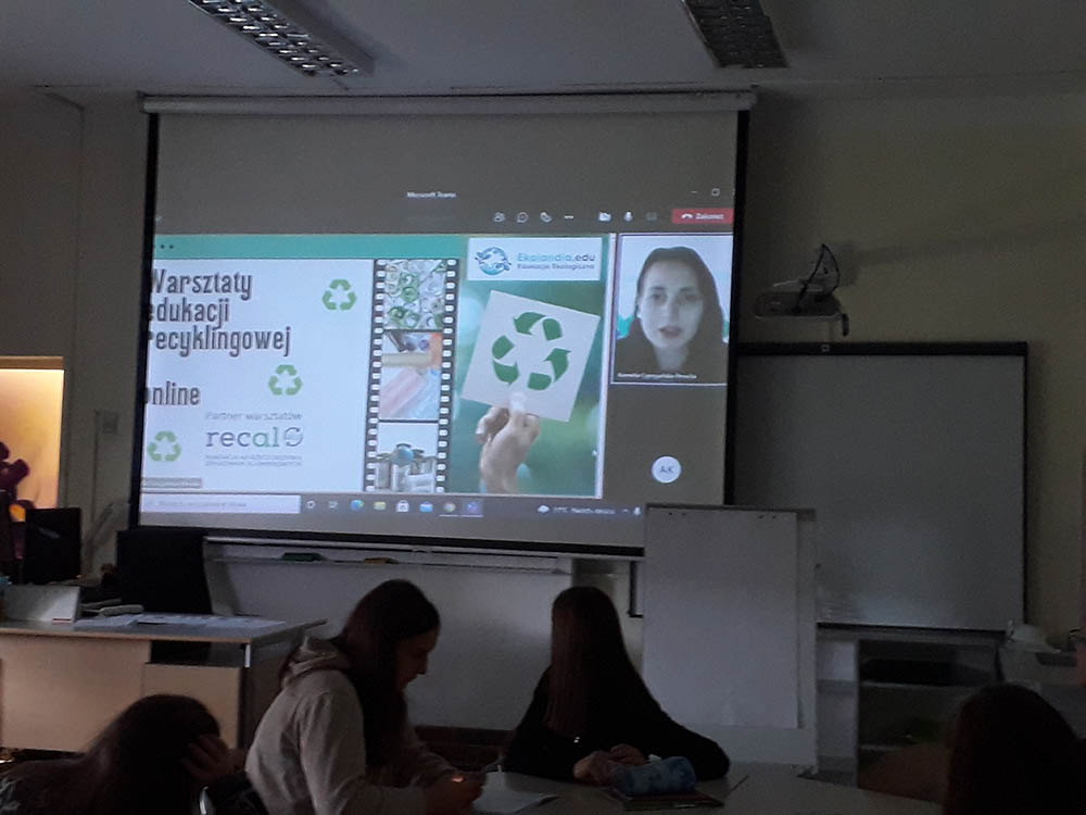 STAWIAMY NA EDUKACJĘ RECYKLINGOWĄ