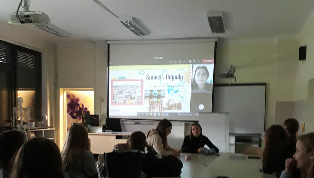STAWIAMY NA EDUKACJĘ RECYKLINGOWĄ