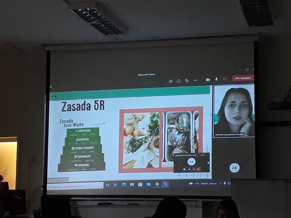 STAWIAMY NA EDUKACJĘ RECYKLINGOWĄ