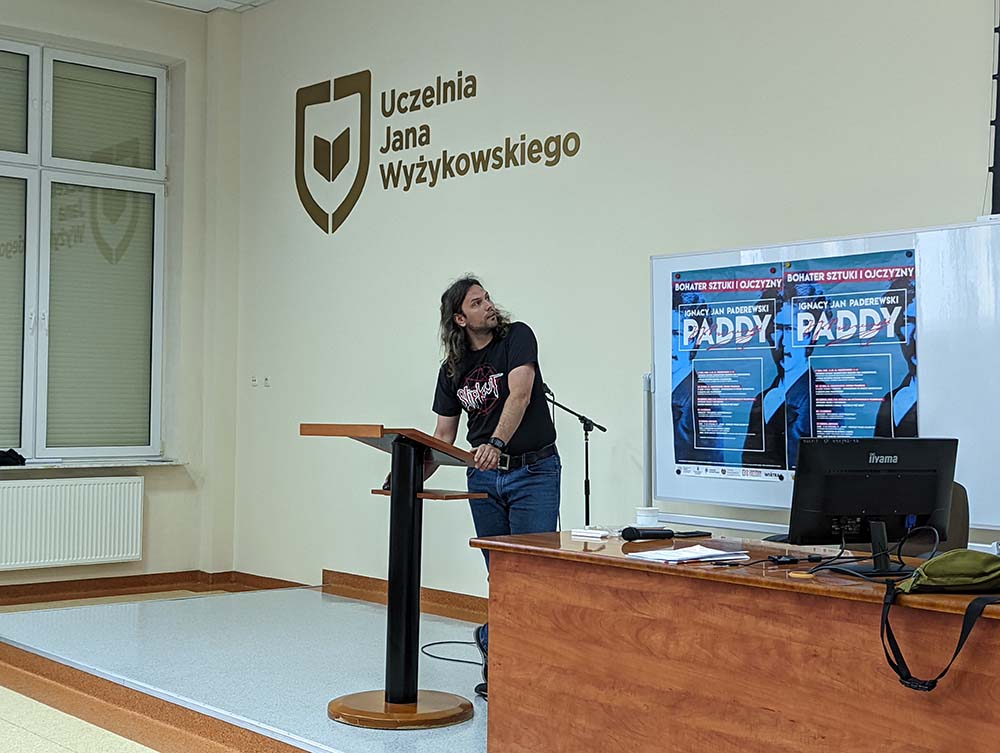 NIEKONWENCJONALNIE O PADEREWSKIM