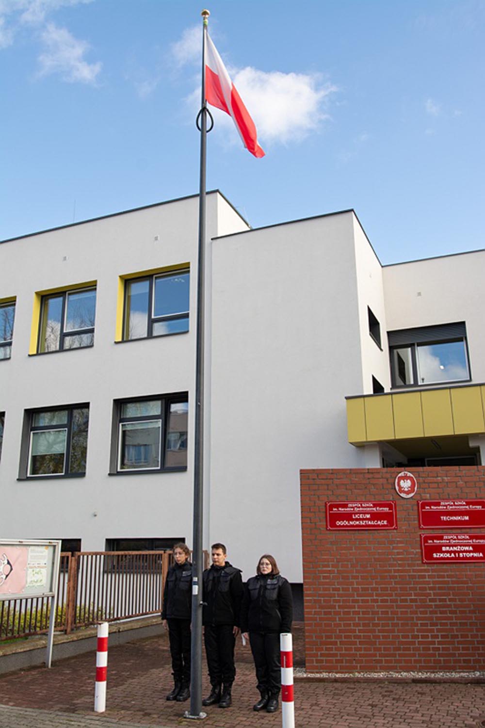 JESZCZE POLSKA NIE ZGINĘŁA!